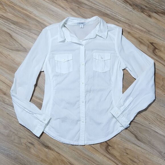 Old Navy Tops - 💜Old Navy White Fitted Buttoned Adjustable Long Sleeve Top Medium